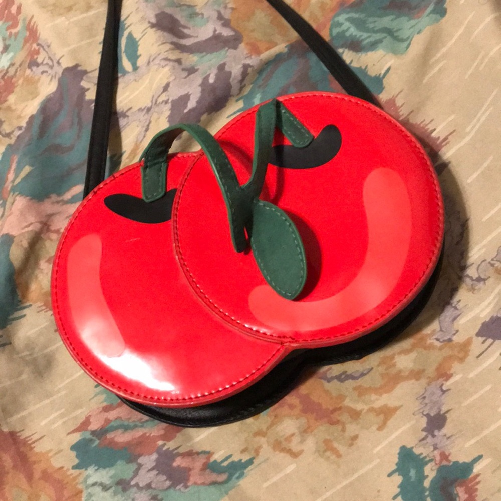 Cherry purse - Picture 2 of 5
